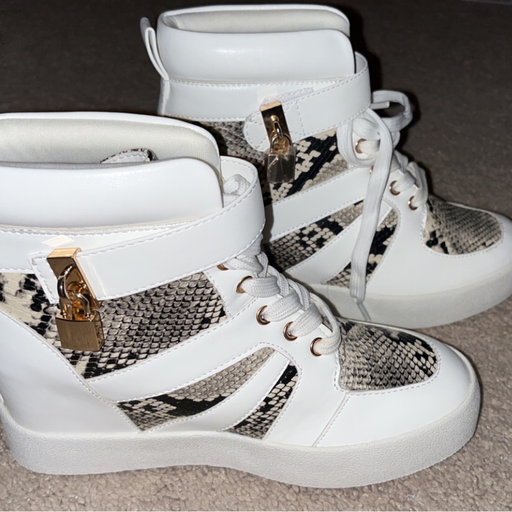 Snake skin heel sneakers size 7 woman